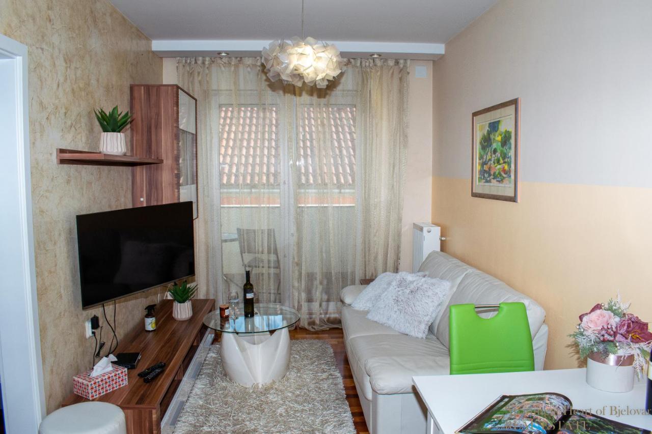 Apartment Heart Of Б'єловар Екстер'єр фото